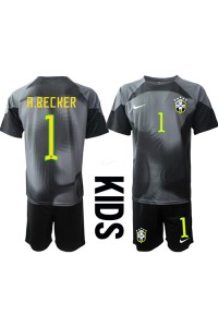 Brazilië Alisson Becker #1 Doelman Babytruitje Thuis tenue Kind WK 2022 Korte Mouw (+ Korte broeken)